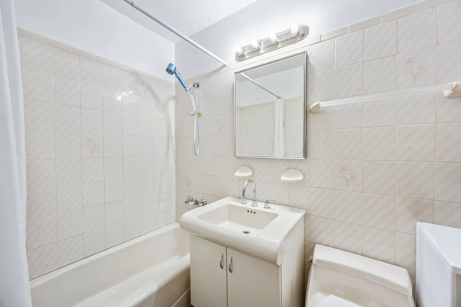 $990,000 | 24-27 78th Street | Jackson Heights