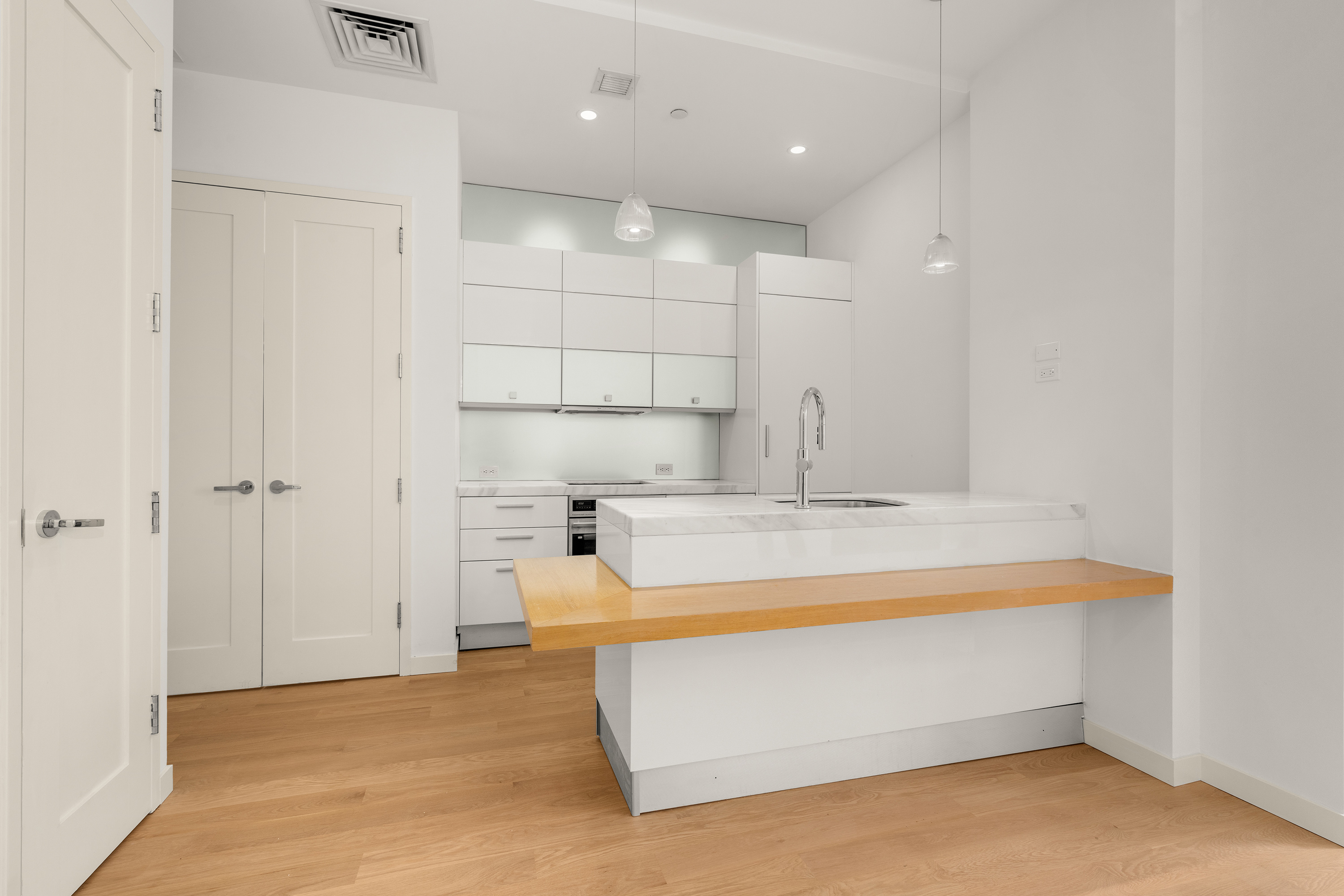 11 East 36th Street, Unit 503 Manhattan, NY 10016 - Photo 6 of 17 a view of an empty room