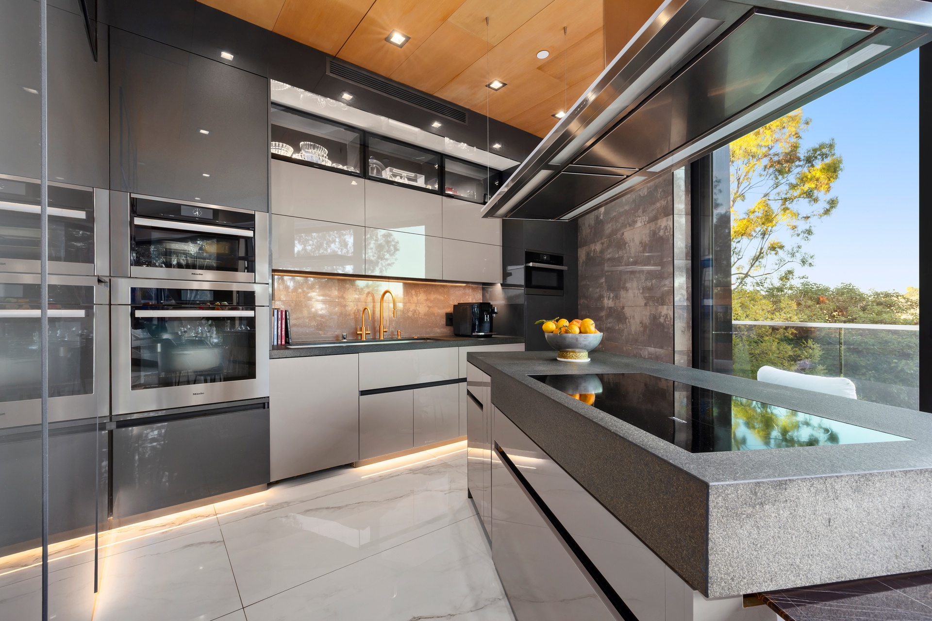 976 Bel Air Road Los Angeles, CA 90077 - Photo 5 of 23