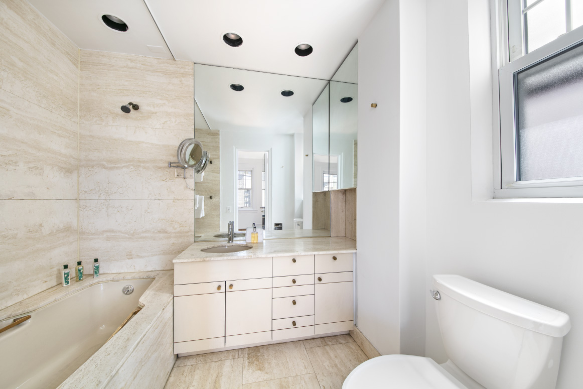 32 Washington Square West, Unit 7W Manhattan, NY 10011 - Photo 6 of 15