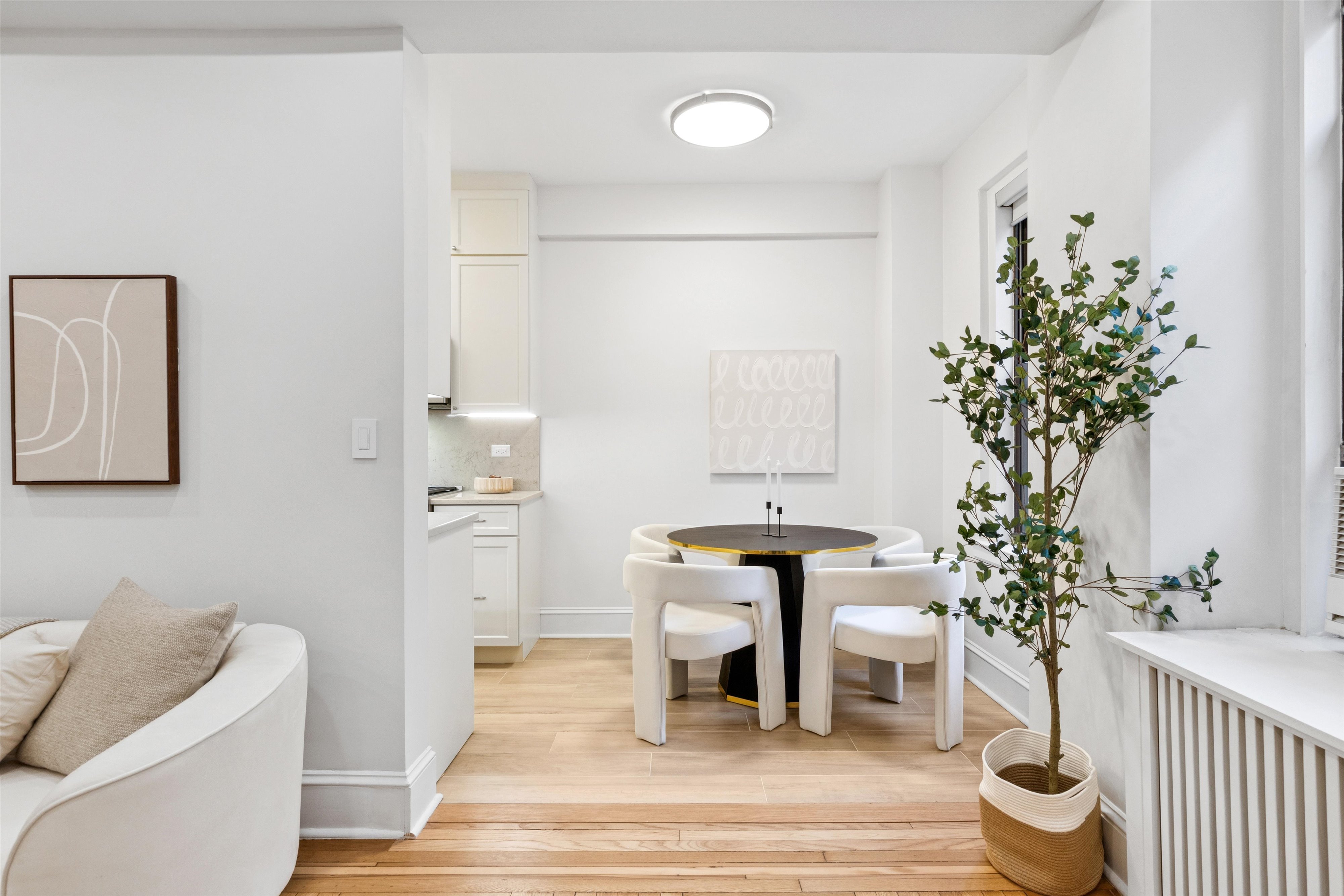 245 West 74th Street, Unit 4B Manhattan, NY 10023 - Photo 4 of 11