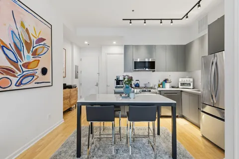 $6,750 | 148 North 10th Street, Unit 2E | Williamsburg