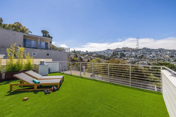 $15,000 | 685 Noe Street, San Francisco, CA 94114