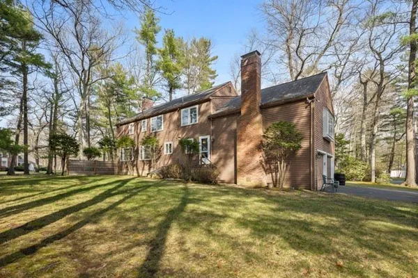 $1,499,999 | 10 Durham Drive, Lynnfield, MA 01940