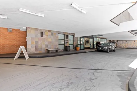 $600,000 | 1551 Larimer Street, Unit 2705, Denver, CO 80202
