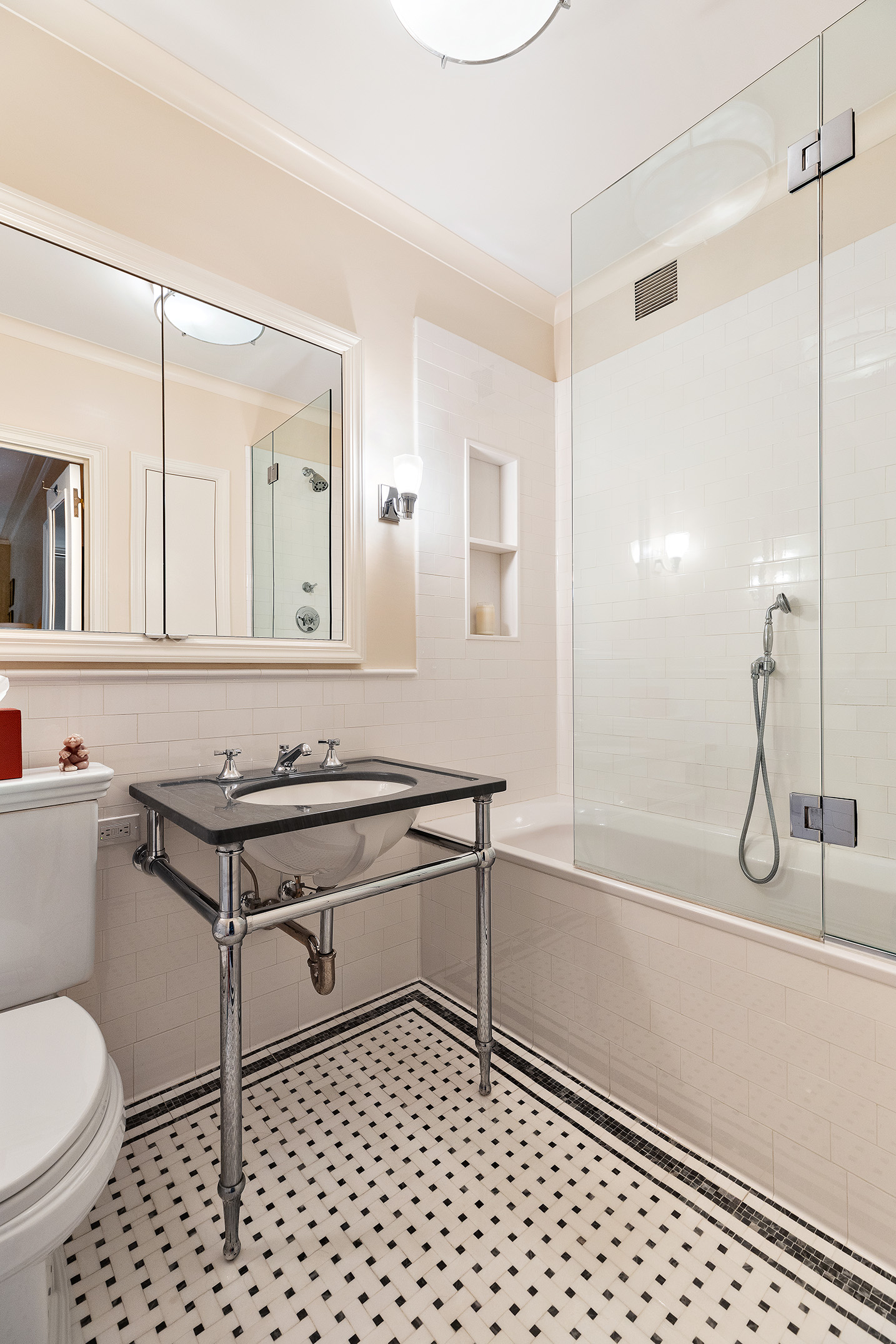 145-146 Central Park West, Unit 8A Manhattan, NY 10023 - Photo 14 of 18