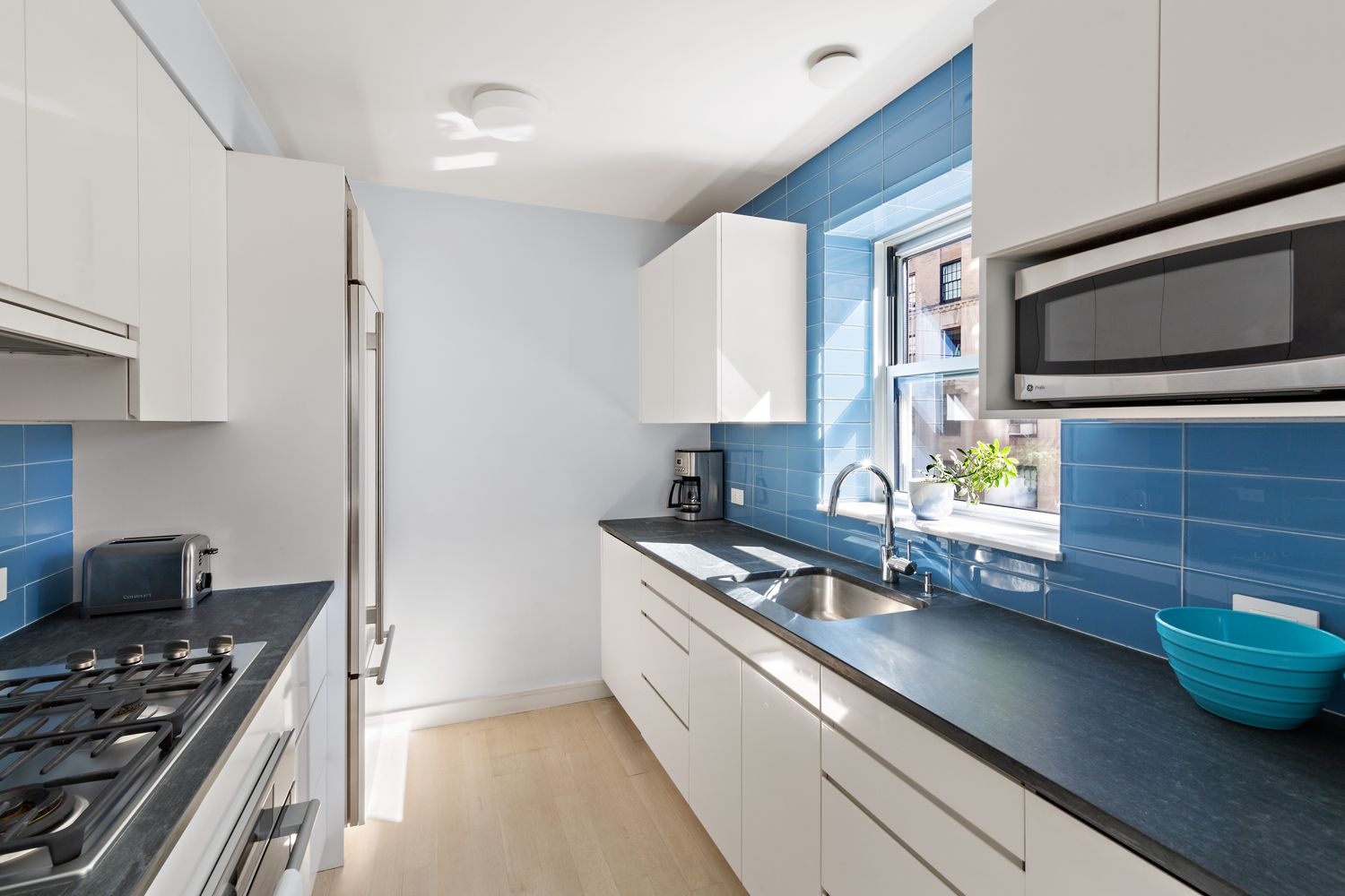 $2,550,000 | 11 5th Avenue, Unit 3G | Greenwich Village