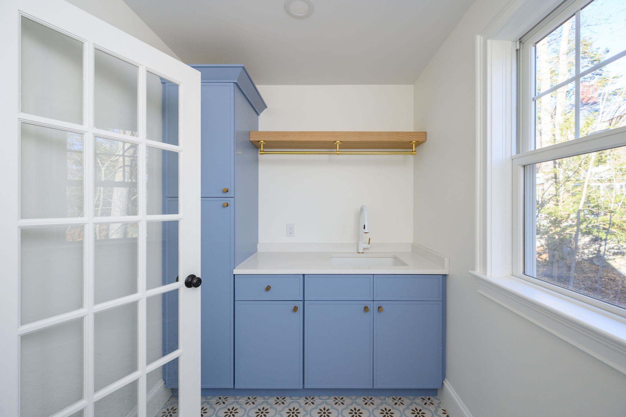 249 Central Avenue Milton, MA 02186 - Photo 41 of 61 a view of cabinets with window