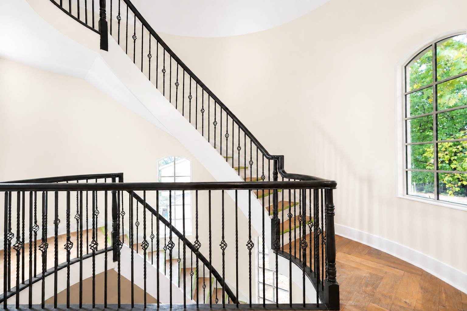1233 Todt Hill Road Staten Island, NY 10304 - Photo 8 of 30 Gallery Image 8