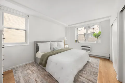 $1,150,000 | 63 East 9th Street, Unit 3U | Greenwich Village