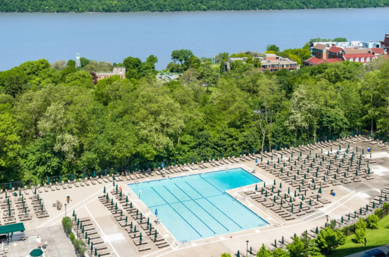 $445,000 | 5700 Arlington Avenue, Unit 7G | North Riverdale