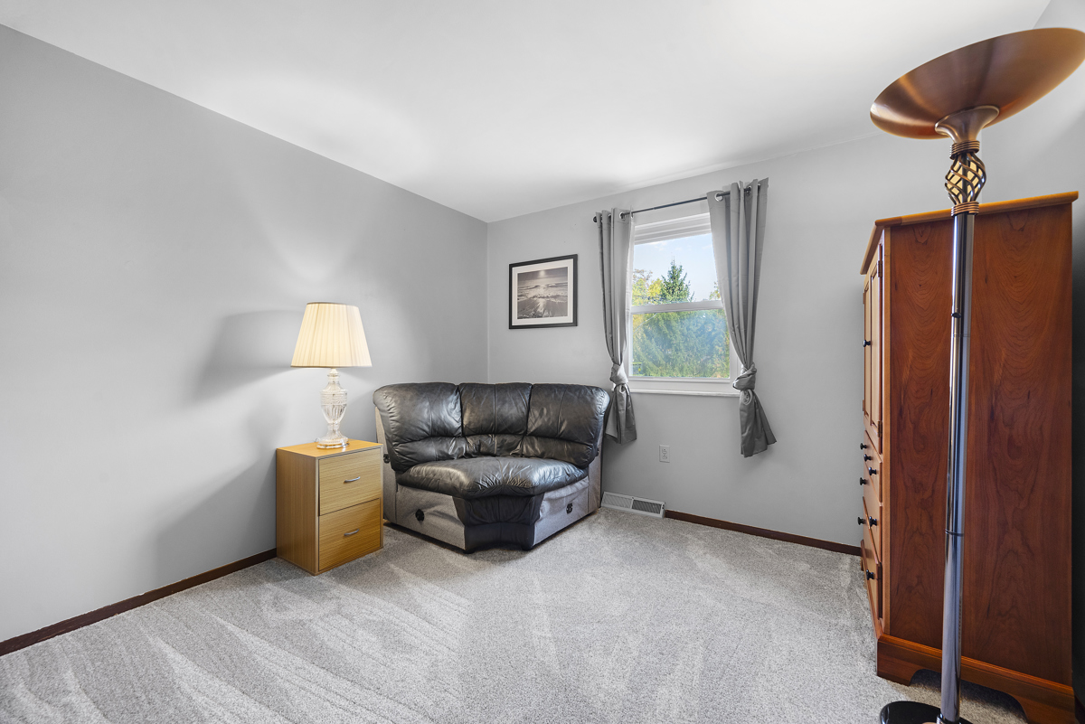 92 Buckhill Road Pittsburgh, PA 15237 - Photo 13 of 20 Gallery Image 13