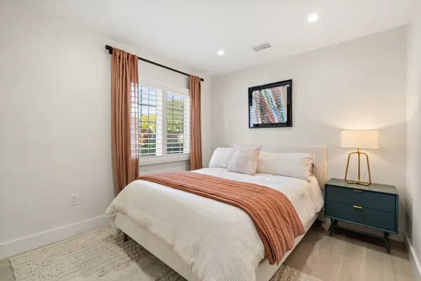 $1,649,000 | 5758 Tobias Avenue, Sherman Oaks, CA 91411