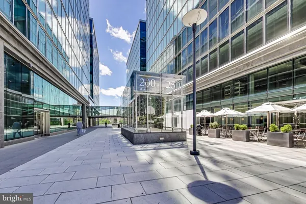 $579,000 | 811 4th Street Northwest, Unit 112, Washington, DC 20001