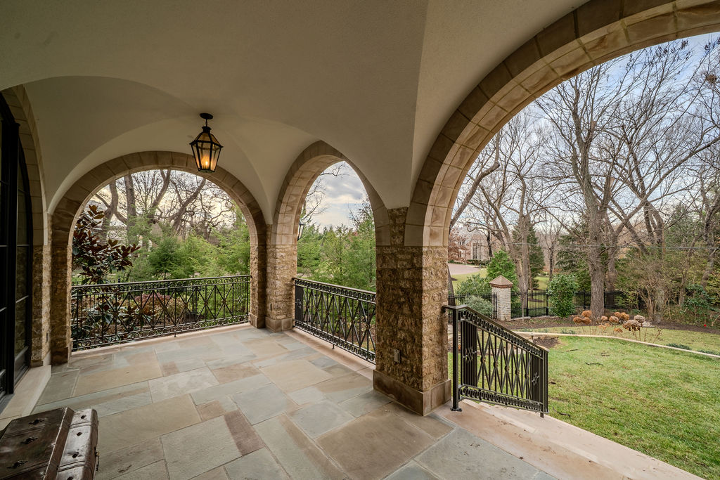 6600 Wenonga Road Mission Hills, KS 66208 - Photo 7 of 86