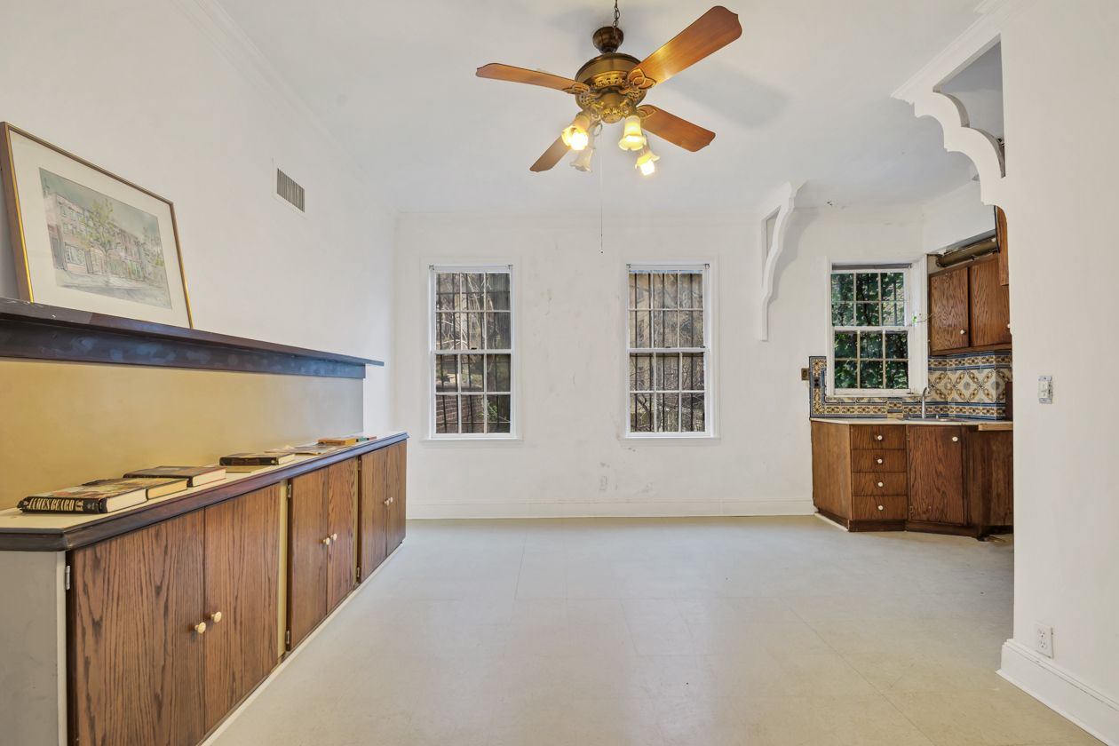 119 West 10th Street Manhattan, NY 10011 - Photo 12 of 29