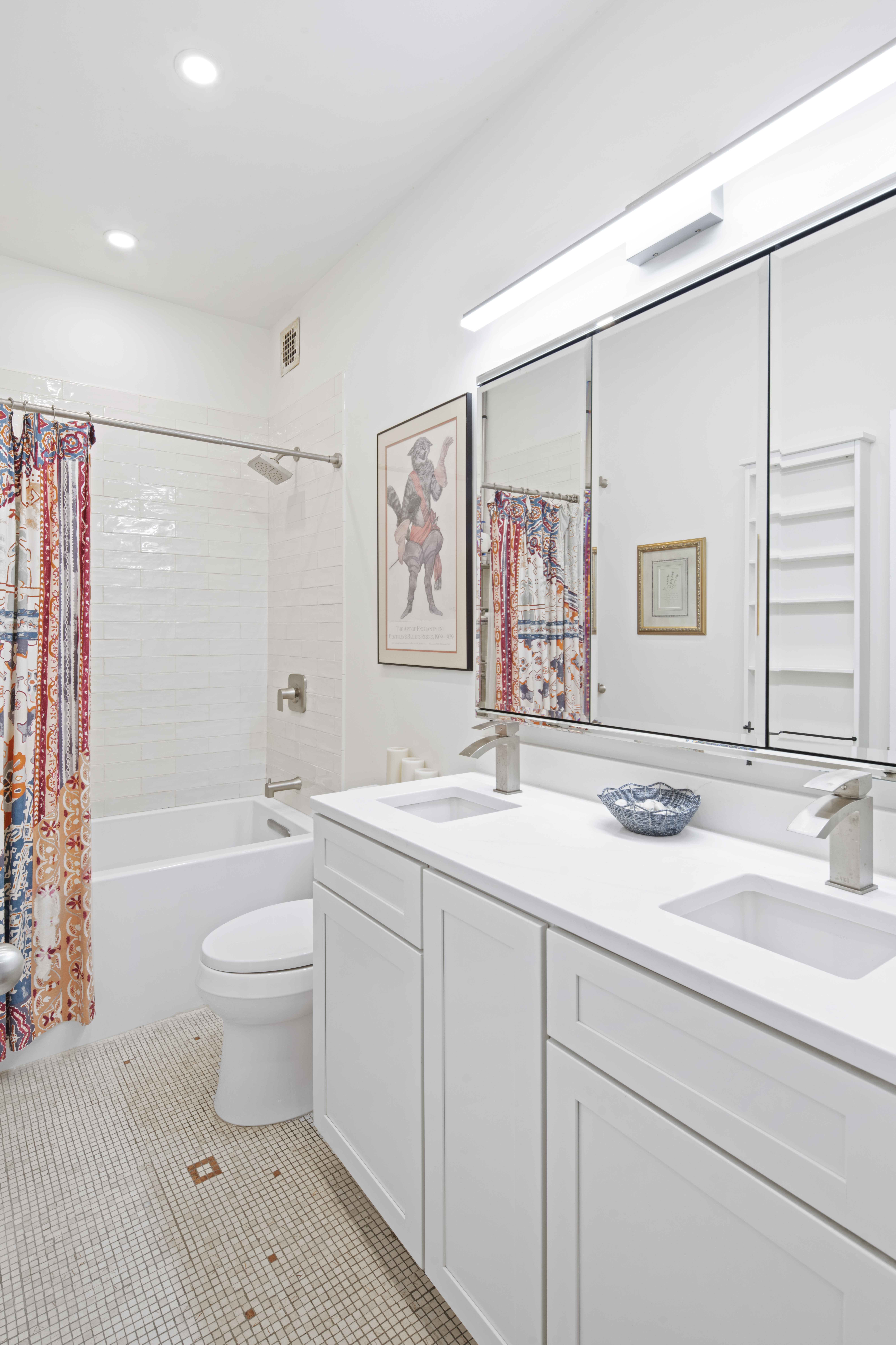 23 East 10th Street, Unit PHA Manhattan, NY 10003 - Photo 5 of 8 Gallery Image 5