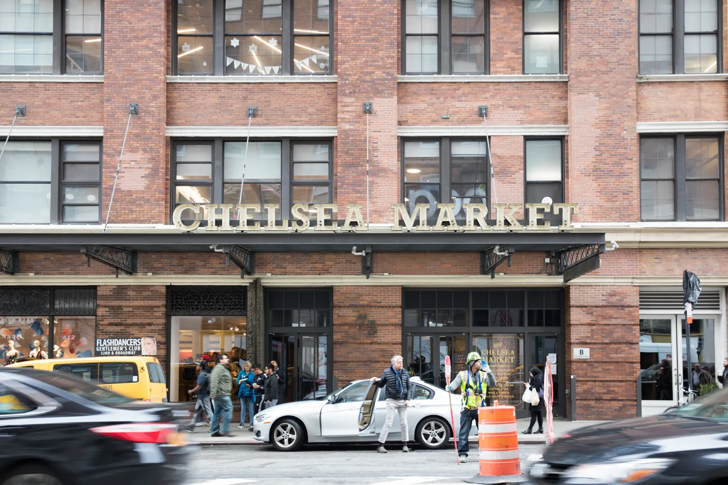 a car parked in front of a building