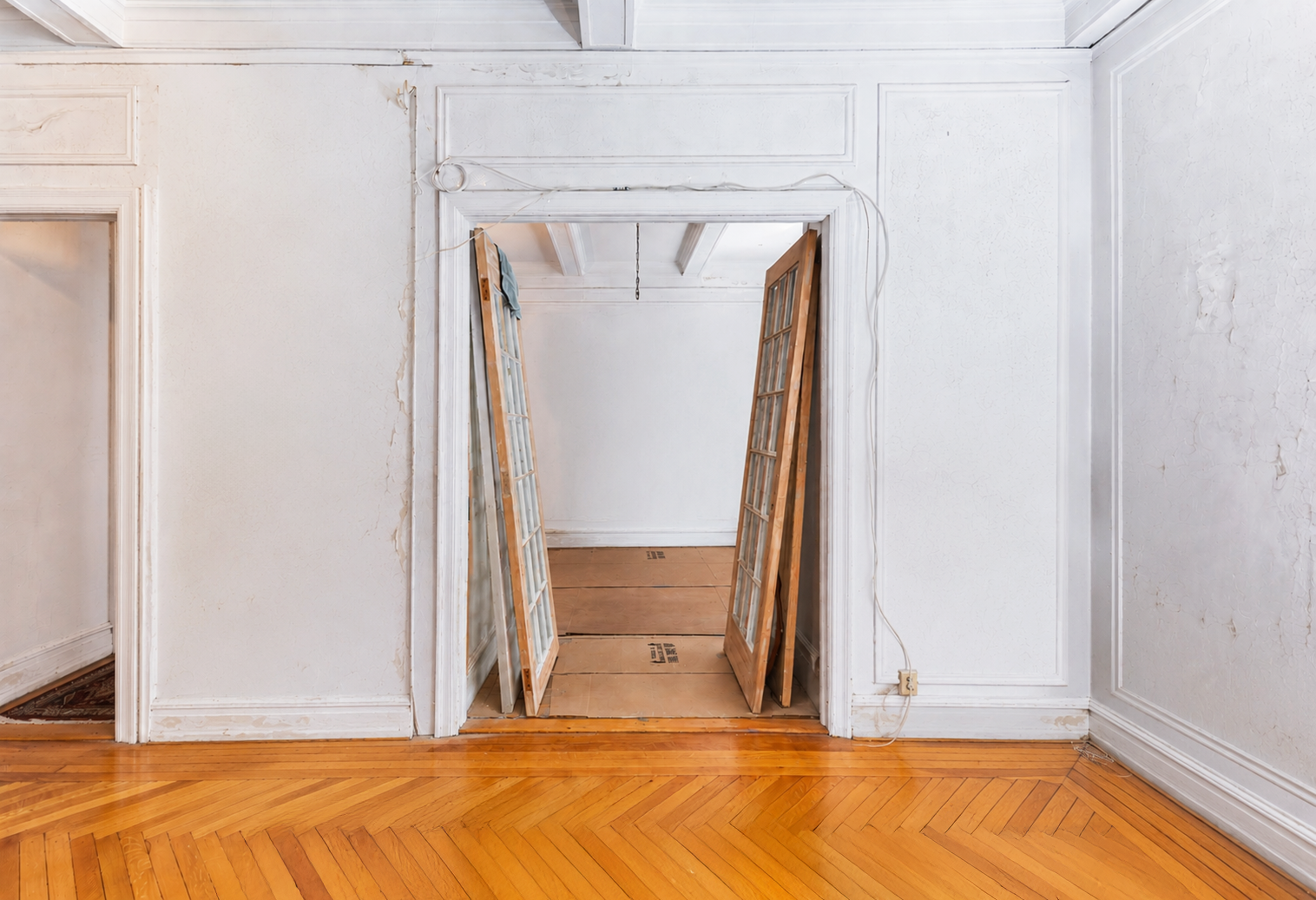 302 West 86th Street, Unit 1C Manhattan, NY 10024 - Photo 4 of 16 a view of walk in closet with empty room