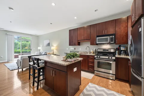 $470,000 | 1800 Wilson Boulevard, Unit 105, Arlington, VA 22201