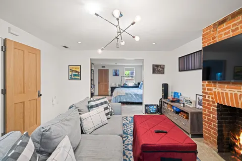 Contact Agent | 1442 Q Street Northwest, Washington, DC 20009