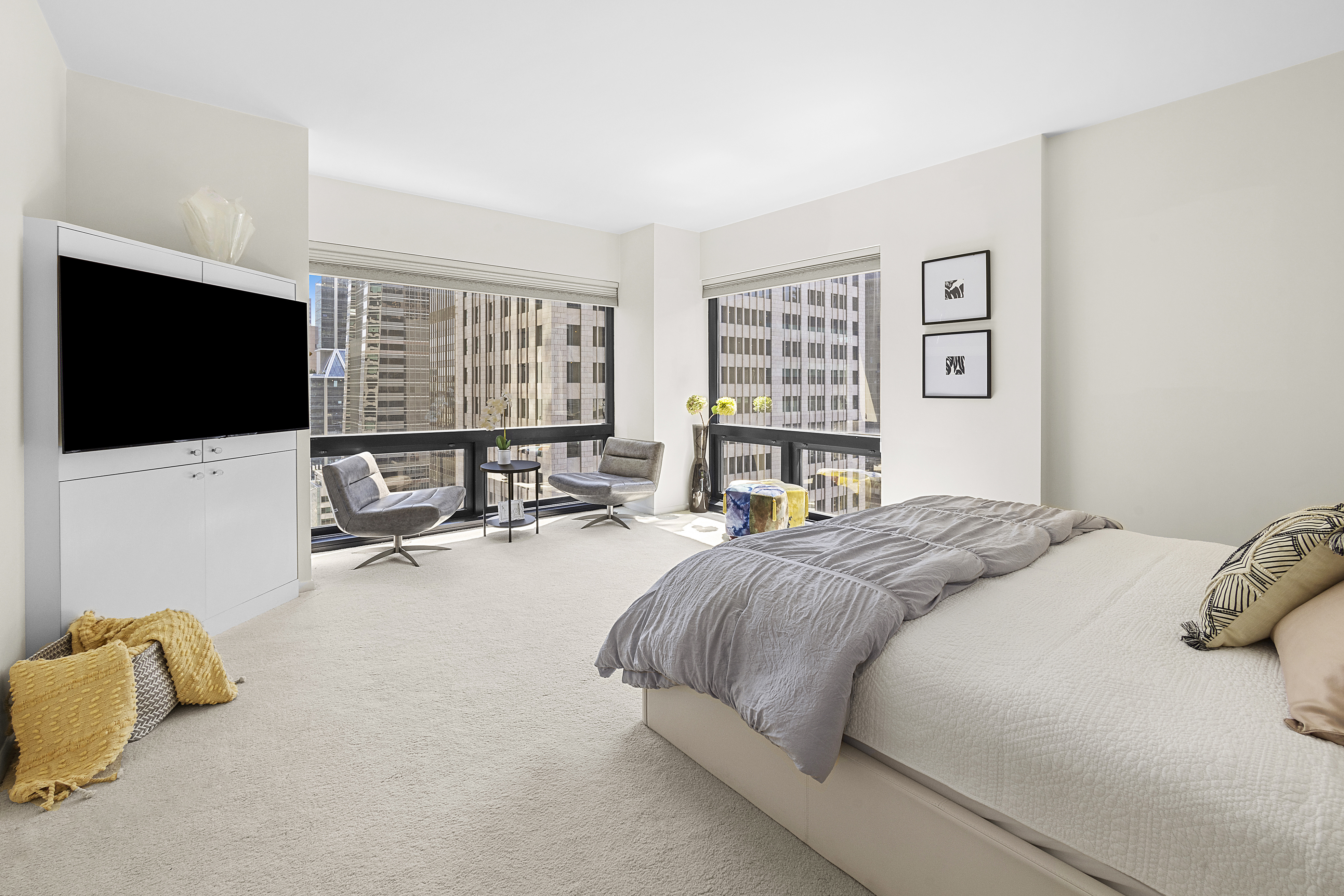 721 5th Avenue, Unit 33B Manhattan, NY 10022 - Photo 4 of 8