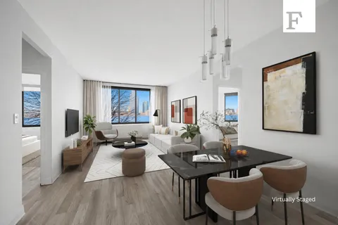 $1,400,000 | 380 Rector Place, Unit 3R | Battery Park City