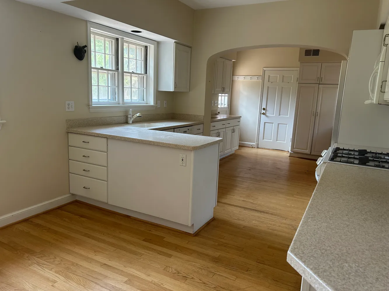 Contact Agent | 108 Newlands Street, Chevy Chase, MD 20815