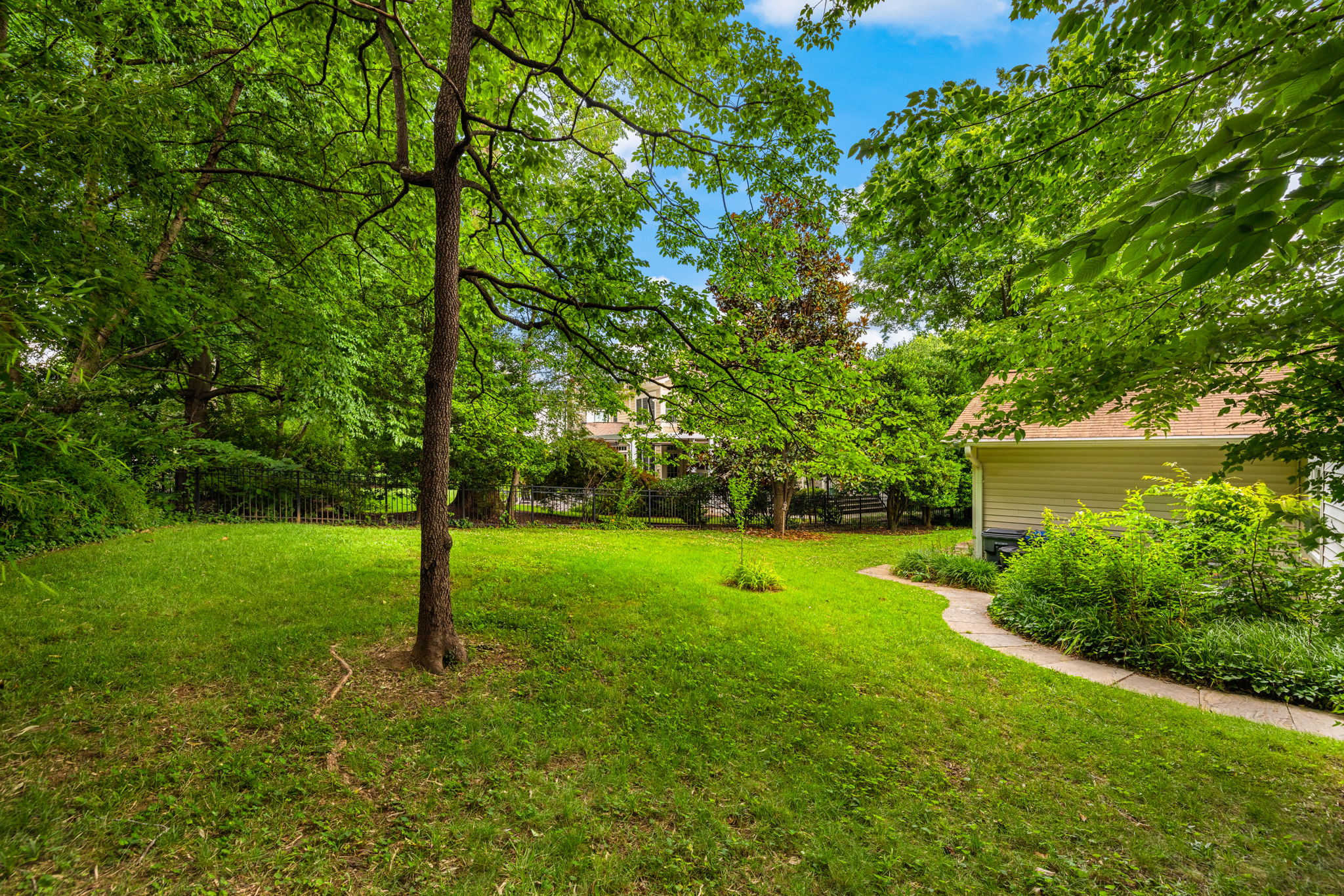 1111 Raymond Avenue McLean, VA 22101 - Photo 6 of 45