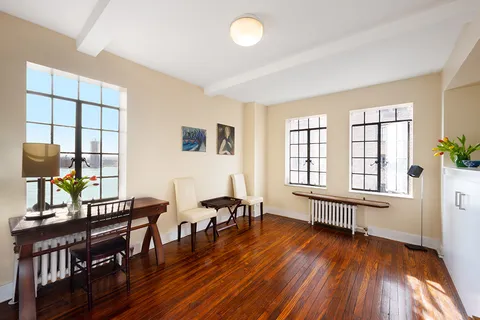 $330,000 | 25 Tudor City Place, Unit 923 | Murray Hill