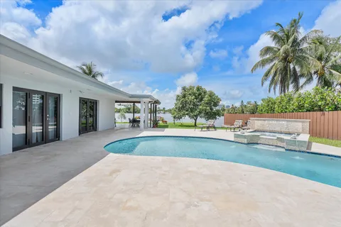 $2,295,000 | 2531 Northeast 195th Street, Miami, FL 33180