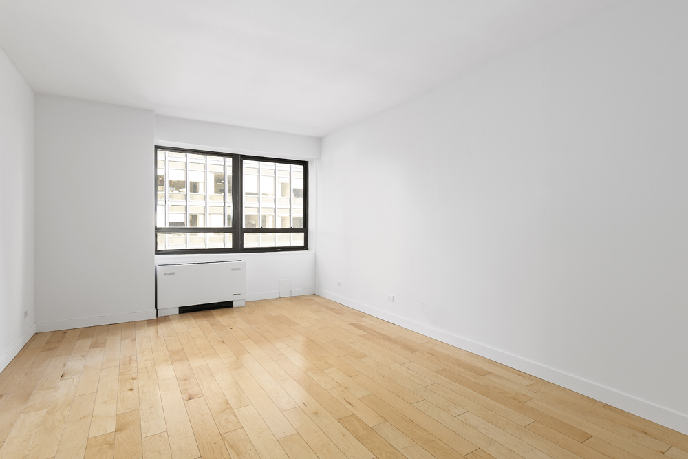 240 East 47th Street, Unit 9C Manhattan, NY 10017 - Photo 3 of 13