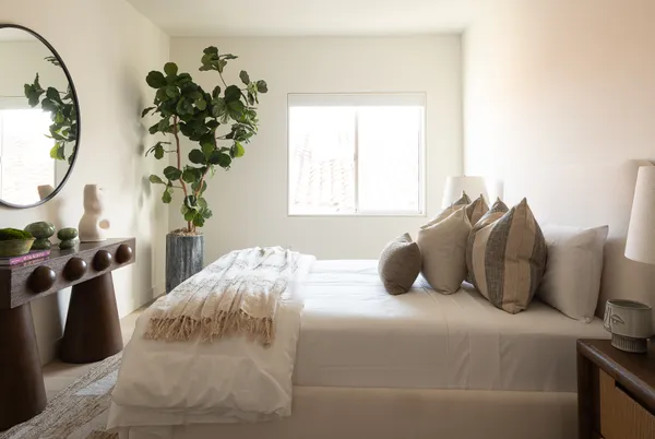 $2,089,000 | 928 Croft Avenue, Unit 303, Los Angeles, CA 90069