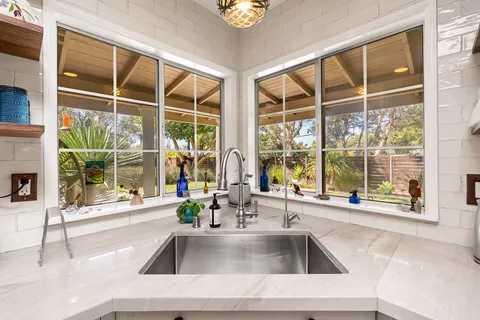 $2,995,000 | 808 Palaro Drive, Encinitas, CA 92024