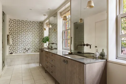 $10,750,000 | 12 Sidney Place | Brooklyn Heights