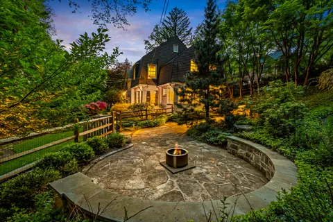 $880,000 | 401 Edgevale Road, Baltimore, MD 21210