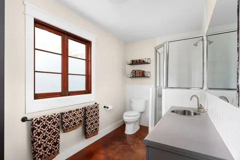 $1,150,000 | 311 East 35th Street, Unit 1 2 3, Austin, TX 78705