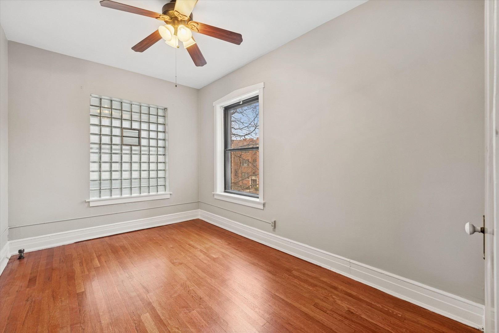 1501 West Cornelia Avenue, Unit 2 Chicago, IL 60657 - Photo 13 of 20