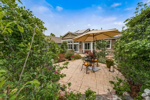 $1,075,000 | 25421 East Indore Drive, Aurora, CO 80016