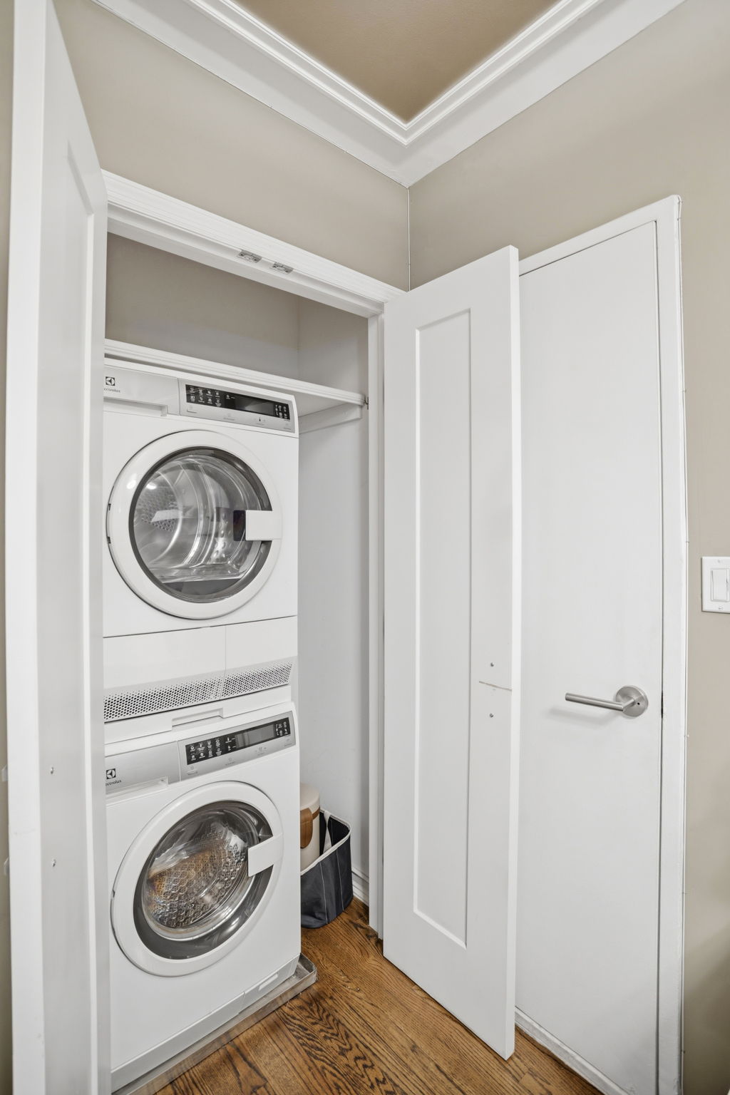 44 East 12th Street, Unit 8B Manhattan, NY 10003 - Photo 3 of 18 Gallery Image 3