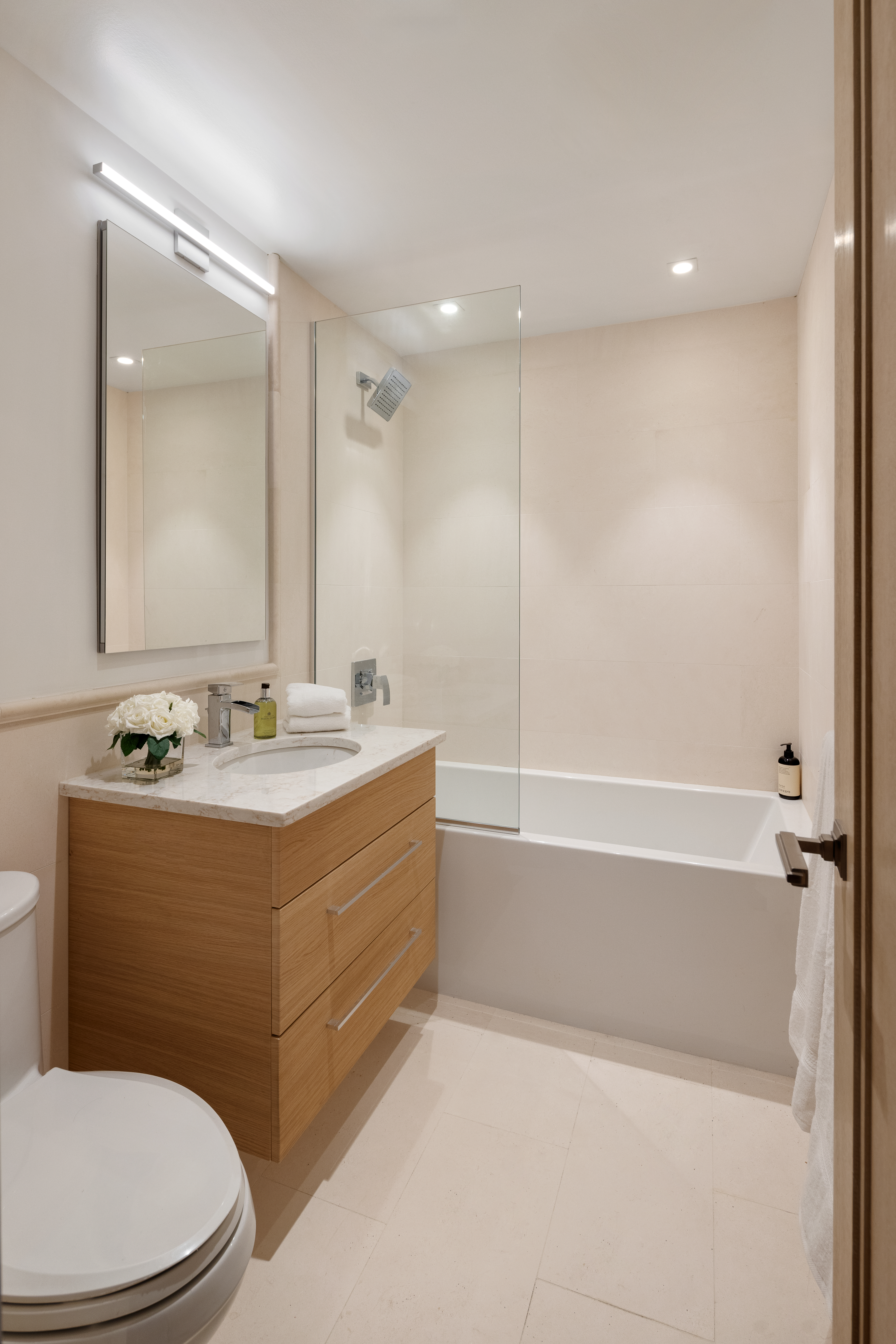 425 East 58th Street, Unit 12EF Manhattan, NY 10022 - Photo 11 of 14