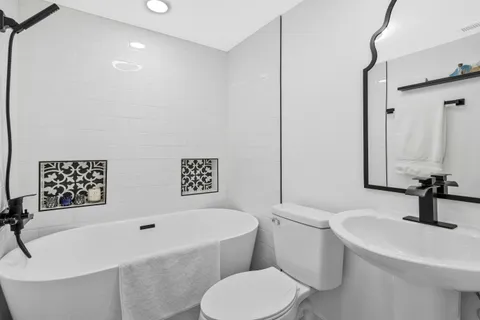 $1,100,000 | 500 H Street Southwest, Washington, DC 20024