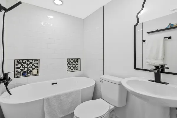 $1,100,000 | 500 H Street Southwest, Washington, DC 20024