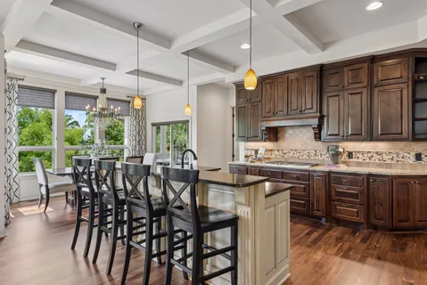 $1,250,000 | 16630 54th Court North, Plymouth, MN 55446