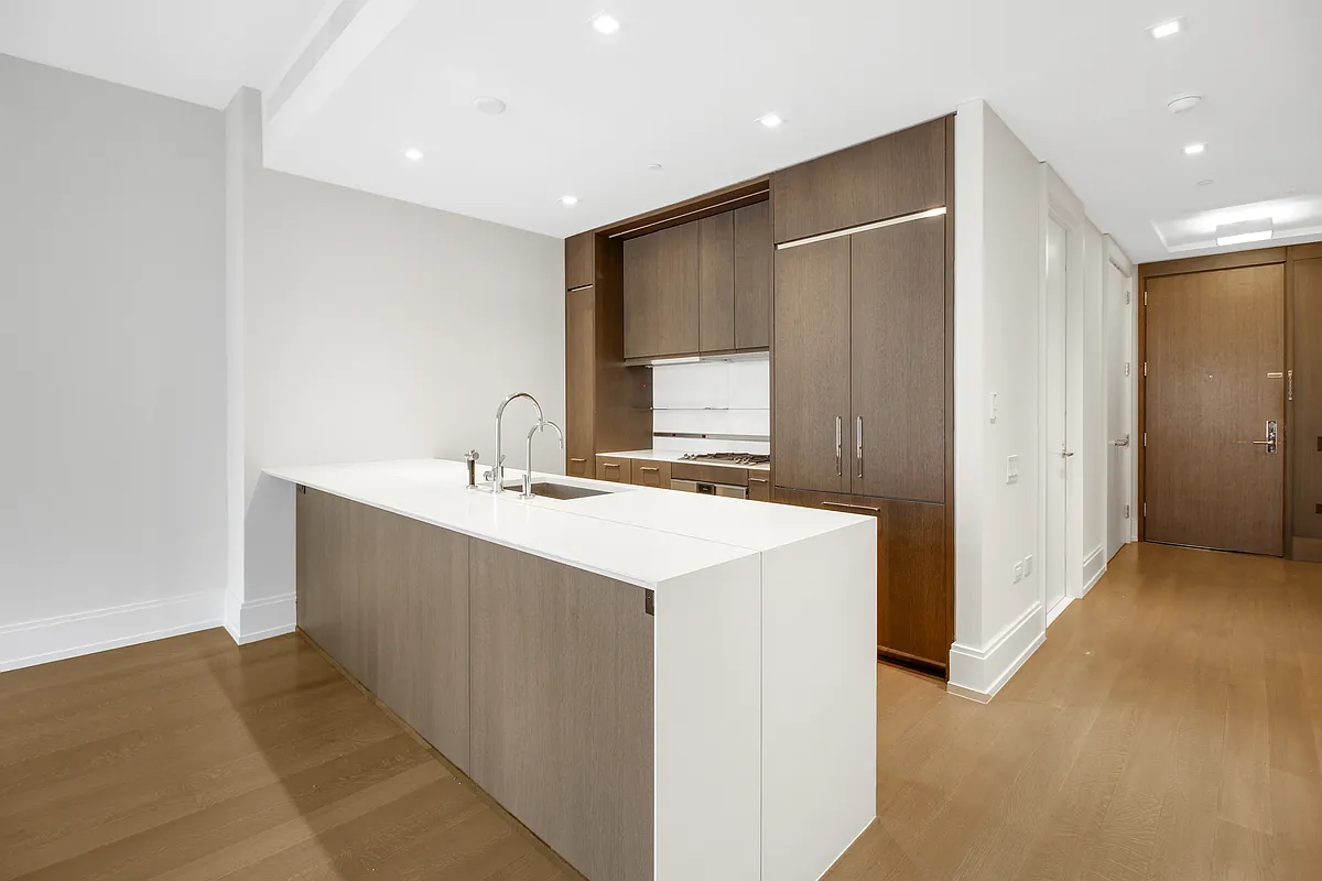 301 East 50th Street, Unit 7B Manhattan, NY 10022 - Photo 3 of 11