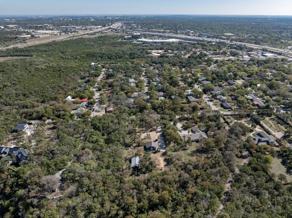 4416 Stearn's Lane Austin, TX 78735 - Photo 15 of 32 an aerial view of forest