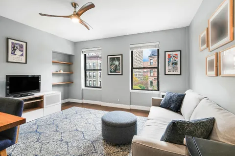 $890,000 | 855 West End Avenue, Unit 4B | Upper West Side