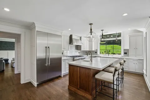$2,300,000 | 210 Mendham Road, Bernardsville, NJ 07924