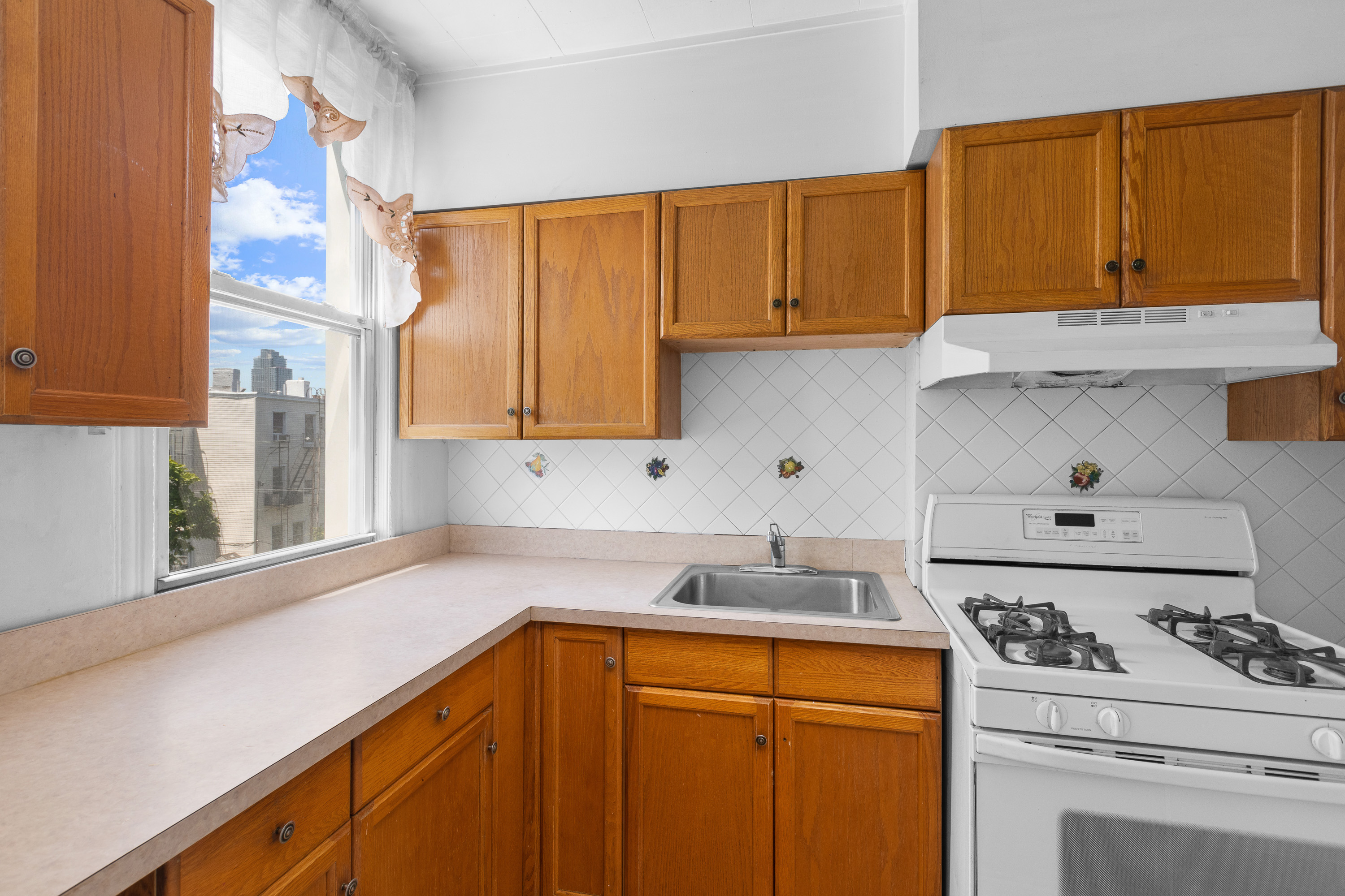 121 Eckford Street Brooklyn, NY 11222 - Photo 19 of 40