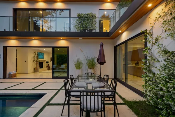 $4,100,000 | Laurel Canyon Road, Los Angeles, CA 90046